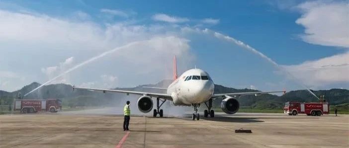 AI技术重塑航空停机管理：从伯明翰机场事件看智慧航空新时代