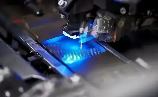 华为AI推理黑科技UCM重磅发布:突破美国封锁,开启中国智能时代新篇章