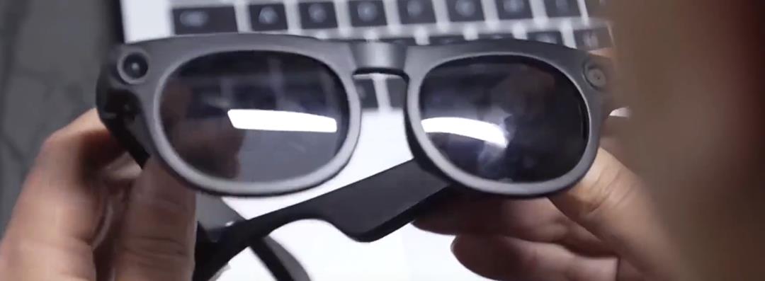 你是我的眼,AI眼镜让失明20年姑娘独立出行