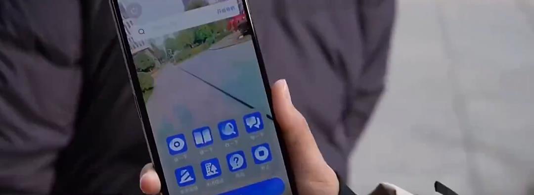 你是我的眼,AI眼镜让失明20年姑娘独立出行